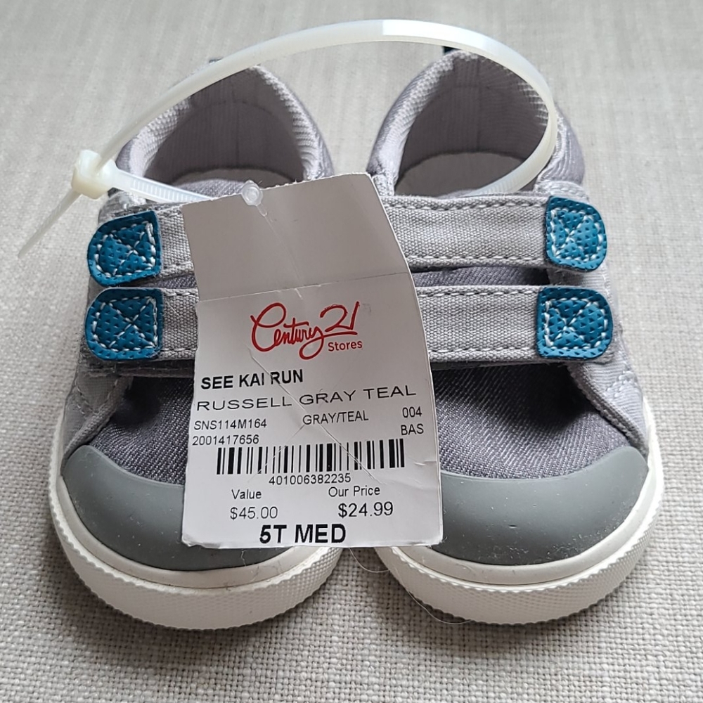 See Kai baby boy sneakers, size 5